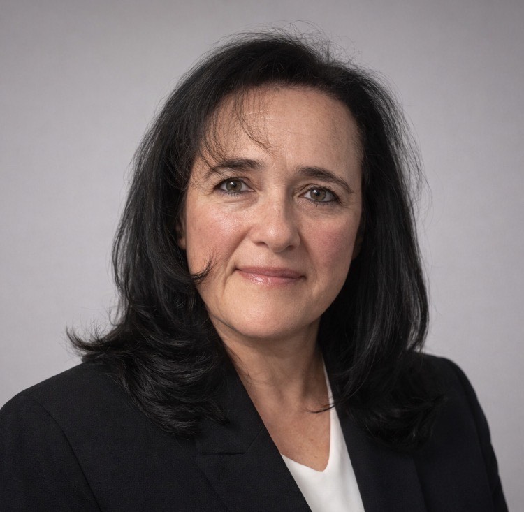 Headshot for Elizabeth Flores